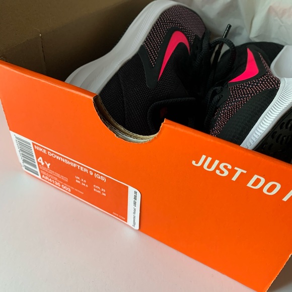 Nike Downshifter Shoes - Picture 3 of 4